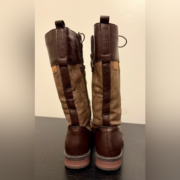 Women’s Two-Tone Brown Lace-Up Boots Size 8M - Picture 3 of 8